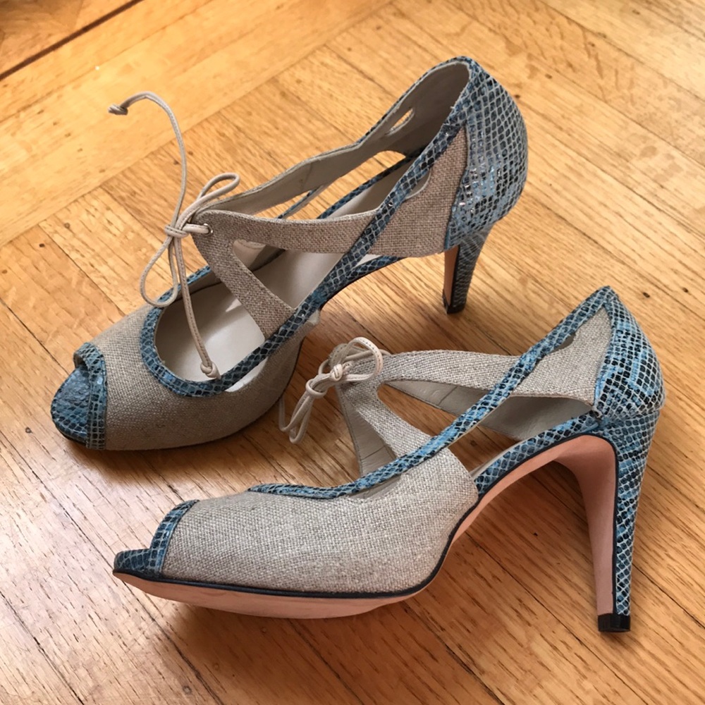 Blue snakeskin and taupe linen heels